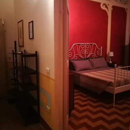 Palazzo Valenti - In Palazzo Rinascimentale Gasthuis Trevi