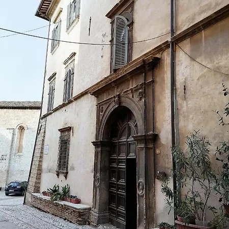 Gasthuis Palazzo Valenti - In Palazzo Rinascimentale